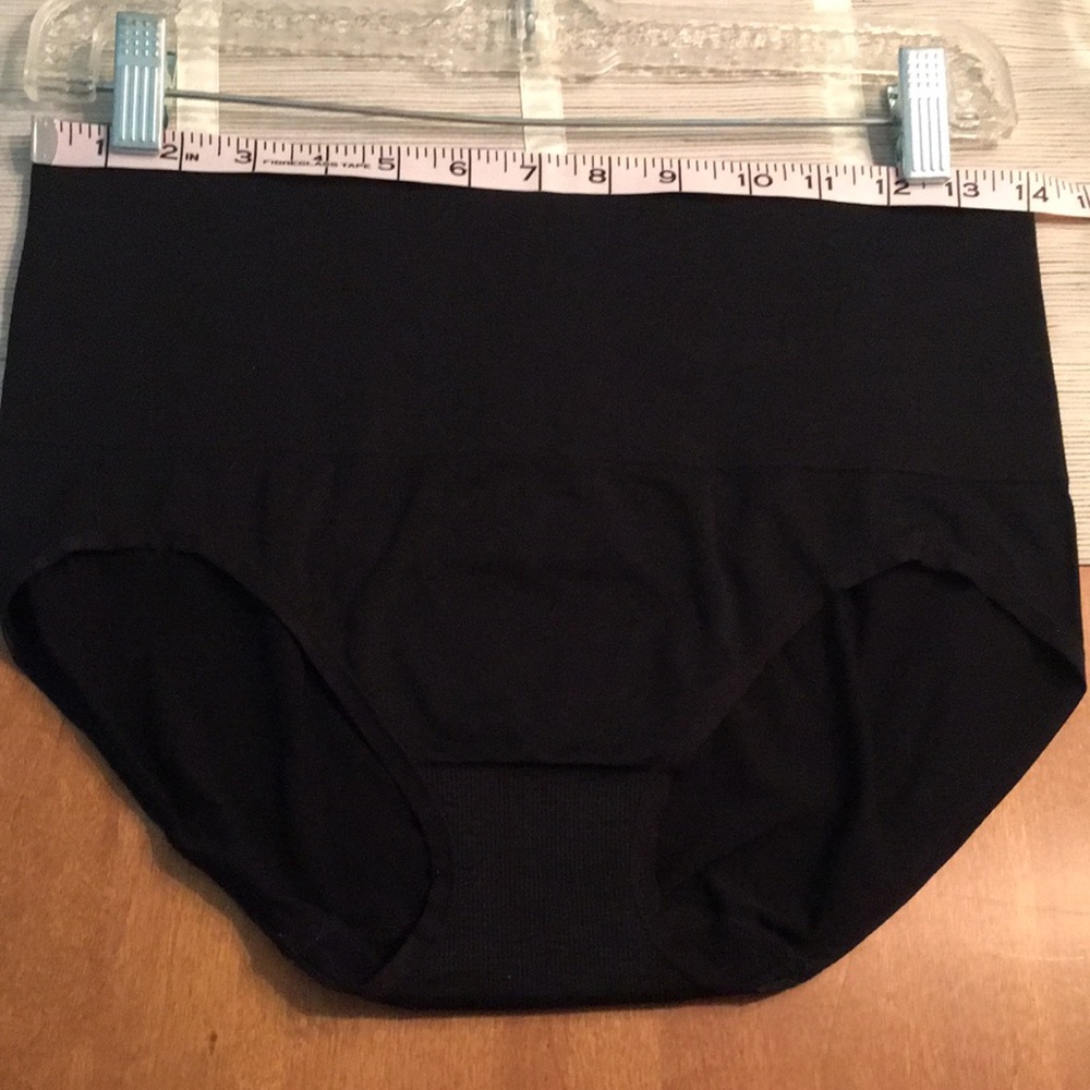 NWOT “YUMMIE” SPANX Briefs